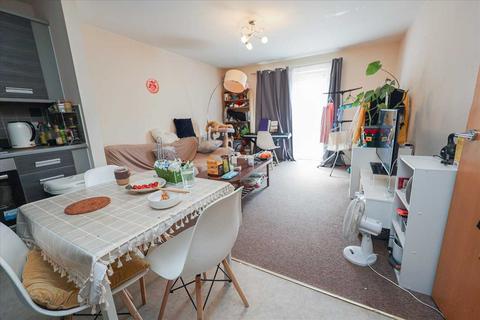 2 bedroom apartment for sale, Riverside Drive, Lincoln