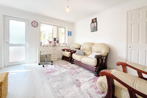 2 bedroom semi-detached house for sale, Glebe Road, Wickford, Essex SS11