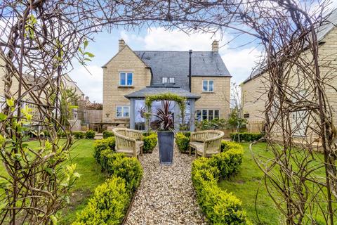 5 bedroom detached house for sale, Tame Way, Fairford, Gloucestershire, GL7
