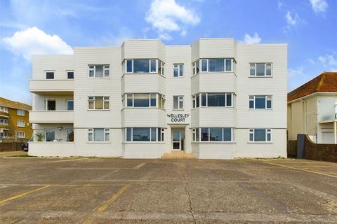 2 bedroom flat for sale, Wellesley Court, West Parade, Worthing, BN11