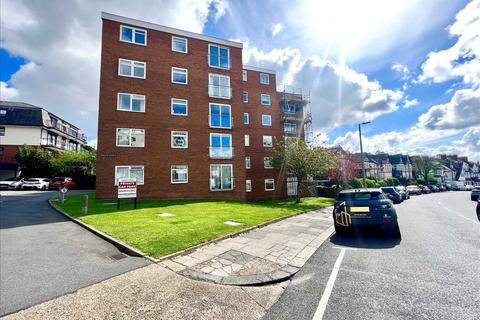 2 bedroom apartment for sale, Grand Drive, Leigh on Sea SS9