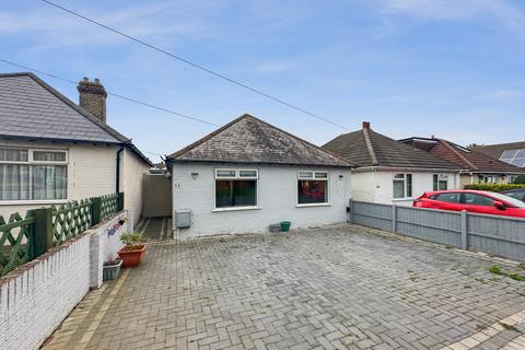 2 bedroom bungalow for sale, Plantation Road, Gillingham, Kent, ME7