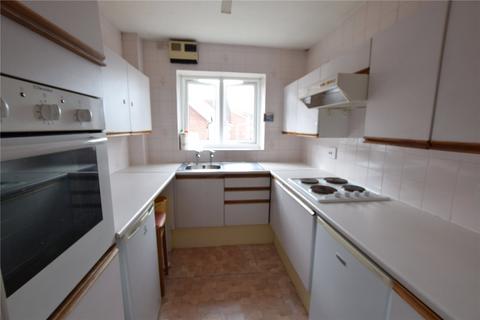 2 bedroom apartment for sale, Cunningham Close, Romford, RM6