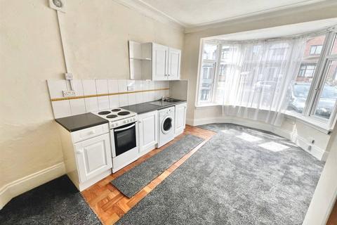 1 bedroom flat to rent, 71 Fountain Road, Birmingham B17