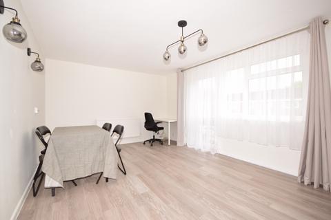 1 bedroom apartment to rent, Dedisham Close, Crawley, RH10