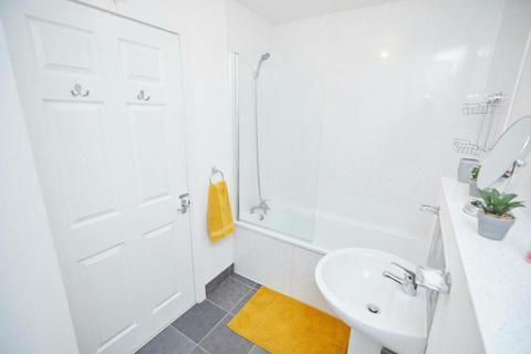 1 bedroom apartment to rent, Spireview, Paynes Road Southampton SO15