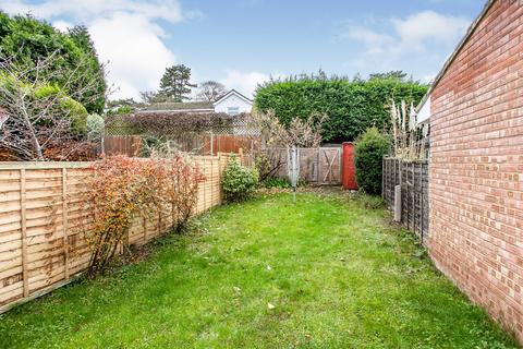 3 bedroom terraced house to rent, Durfold Drive, Reigate, RH2