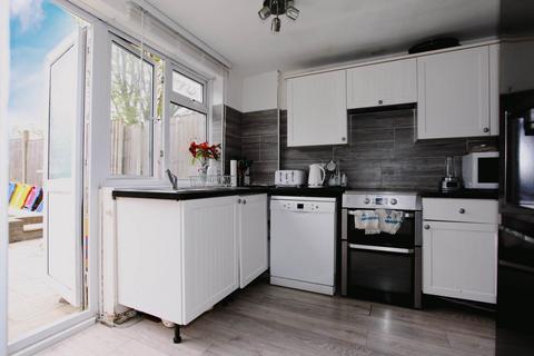 3 bedroom terraced house for sale, Ashwood Road, Potters Bar