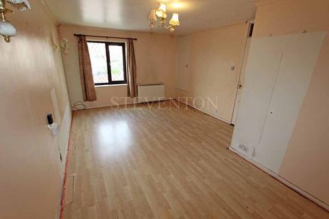 57 Bridgnorth Road, Wolverhampton, WV6 8AF