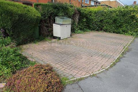 57 Bridgnorth Road, Wolverhampton, WV6 8AF