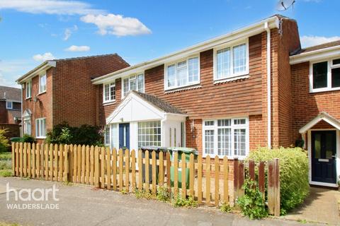 3 bedroom terraced house for sale, Gleaming Wood Drive, Chatham