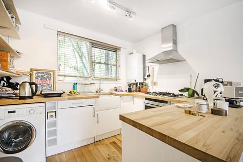 1 bedroom terraced house to rent, Brownlow Road, London Fields, London, E8