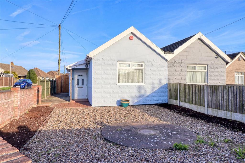 Great Clacton CO15 1 bed bungalow for sale £135,000