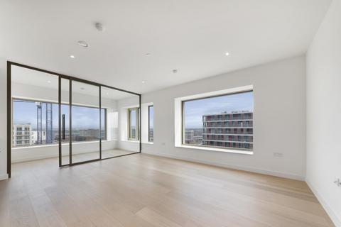 2 bedroom apartment to rent, Deanston Building, Riverscape, London, E16