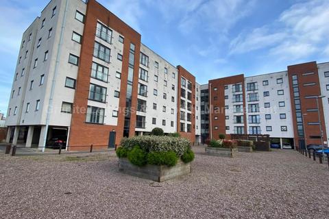 3 bedroom apartment to rent, Ladywell Point, Pilgrims Way, Salford, M50 1AW