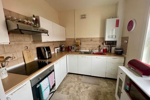3 bedroom flat to rent, Torquay Road, Paignton, TQ3