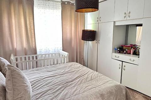 2 bedroom flat for sale, Hazelmere Drive, Northolt UB5