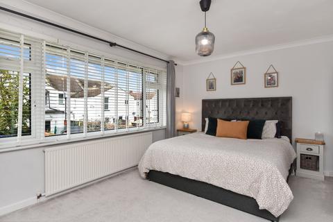 104 Ness Road, Shoeburyness, Southend-on-sea, SS3 9DJ
