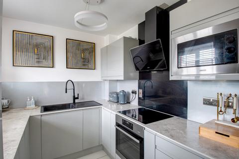 2 bedroom apartment for sale, Design Close, Bromsgrove, Worcestershire, B60