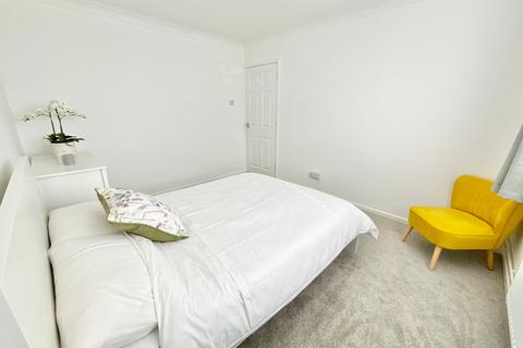 20 Balmoral Close, Stoke-on-trent, ST4 8QJ