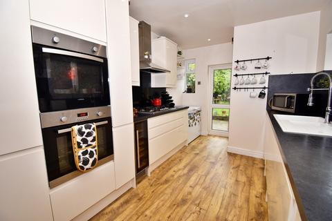 25 Vincent Road, London, E4 9PP