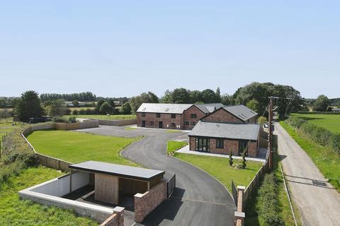 3 bedroom barn conversion for sale, Moss Lane, Over Tabley, WA16