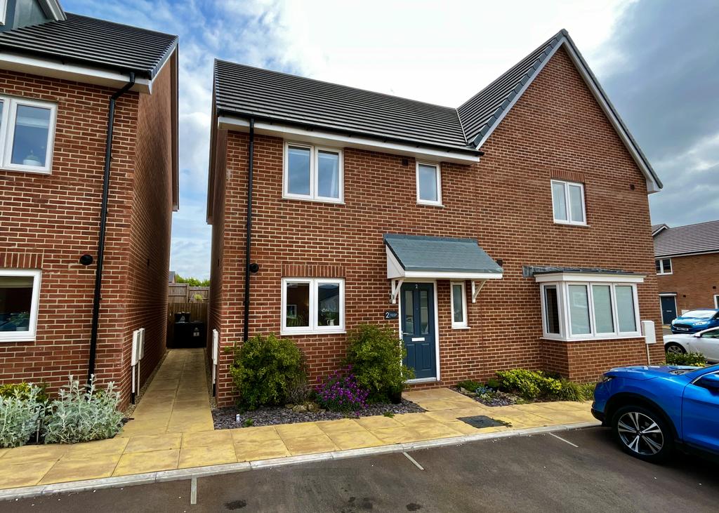 Immaculate &amp; Modern Three Bedroom Family Home...