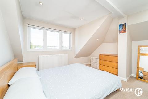 2 bedroom maisonette to rent, Brunswick Park Road, London, N11