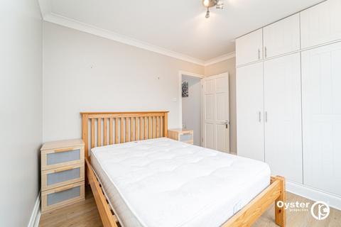 2 bedroom maisonette to rent, Brunswick Park Road, London, N11