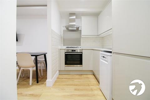 2 bedroom flat to rent, Paxton Place, London, SE27