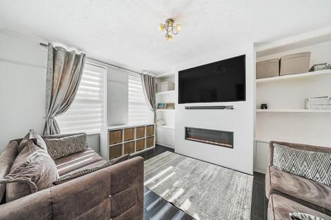 3 bedroom terraced house for sale, Court Farm Road, London