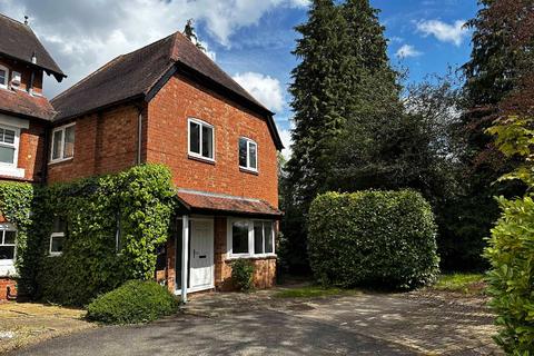 3 bedroom semi-detached house for sale, Myton Gables, Holioake Drive, Warwick