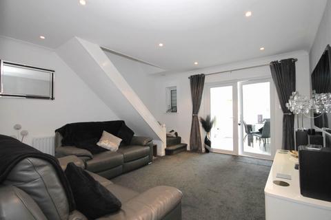 2 bedroom house for sale, Boscombe Road, Worcester Park