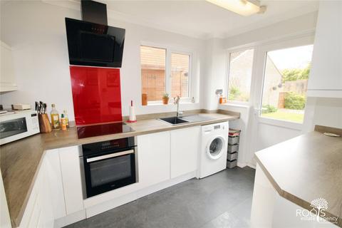 17 The Quantocks, Thatcham, RG19 3SF