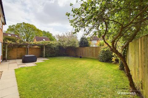6 bedroom detached house to rent, Anthian Close, Woodley, Reading, Berkshire, RG5