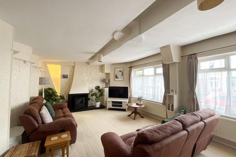 4 bedroom detached house for sale, Westcliff-On-Sea SS0