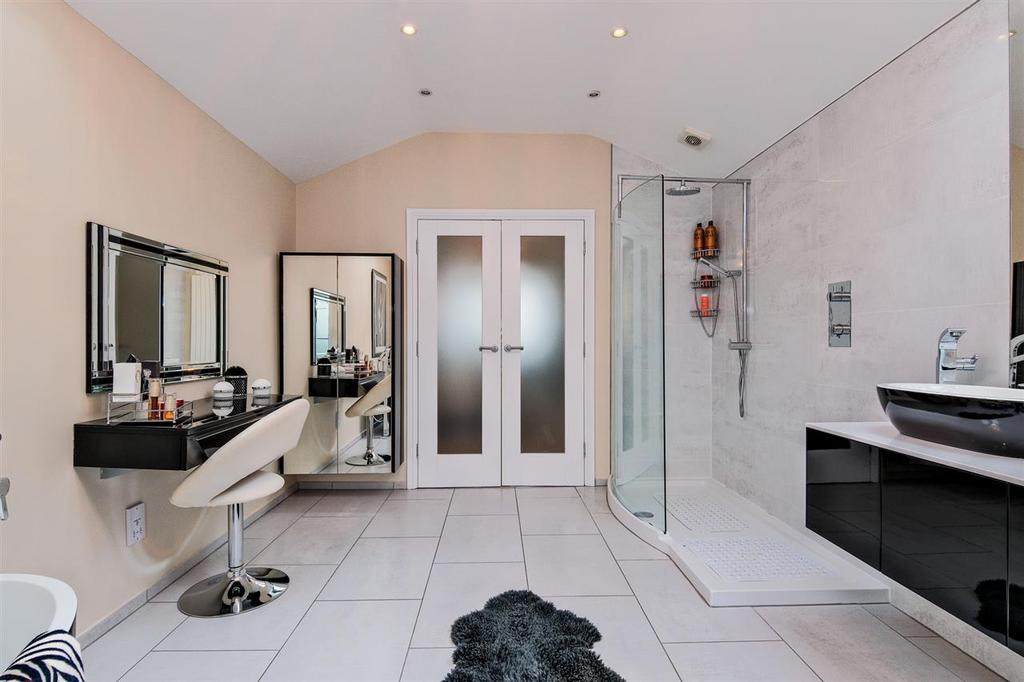 Ensuite Bathroom
