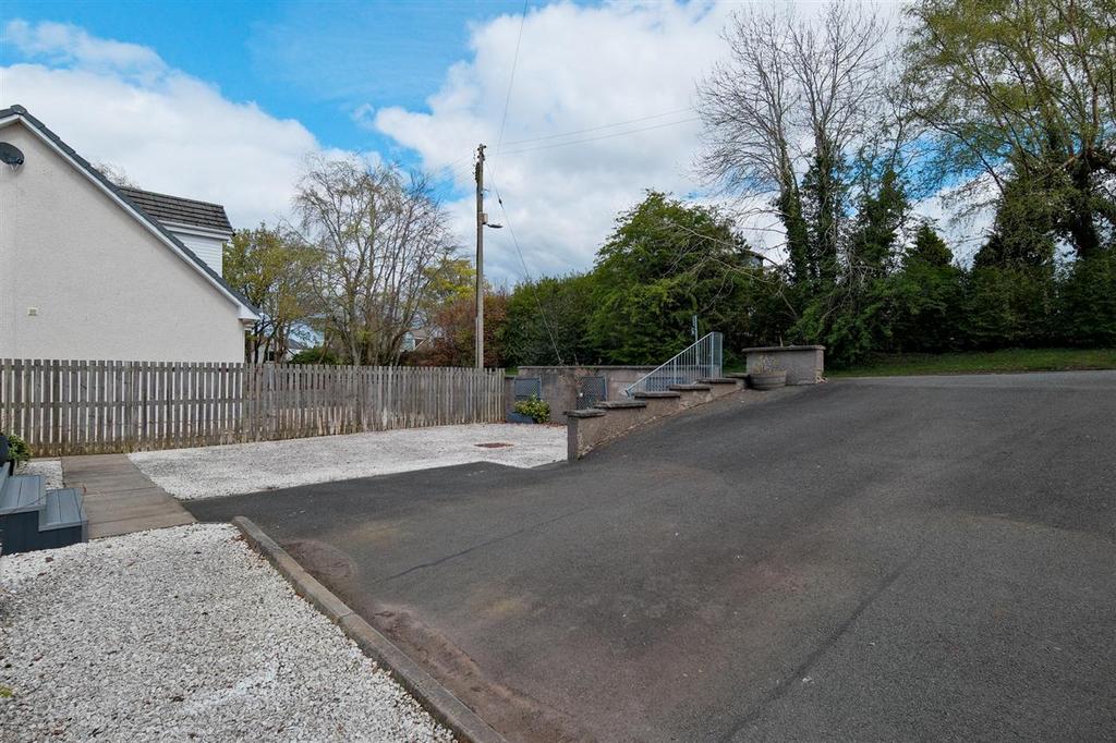 Large Driveway &amp;