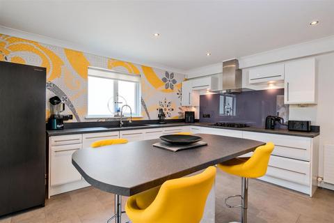 4 Allanshaw Gardens, Hamilton, ML3 8NU