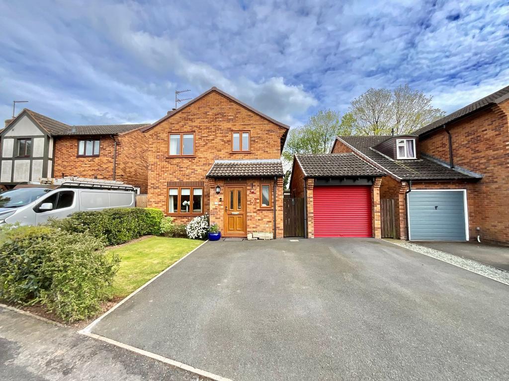 Parsons Drive, Gnosall, ST20 3 bed detached house for sale £300,000