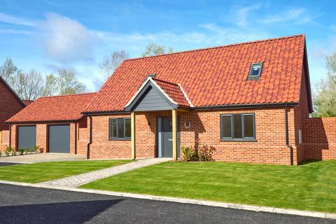 4 bedroom detached bungalow for sale, Winfarthing Road, Diss IP22