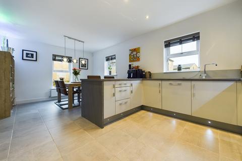 4 bedroom detached house for sale, Hulford Street, Upper Newbold