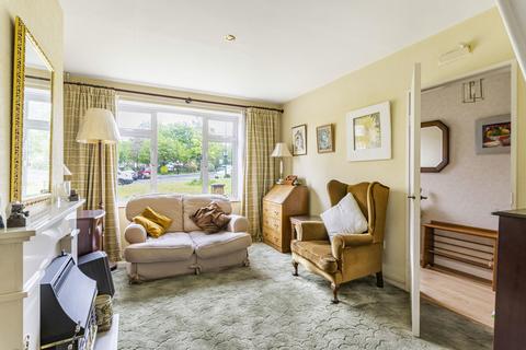 79 Strongbow Crescent, Eltham, London, SE9 1DW
