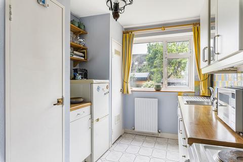 79 Strongbow Crescent, Eltham, London, SE9 1DW