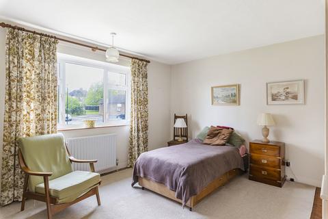 79 Strongbow Crescent, Eltham, London, SE9 1DW
