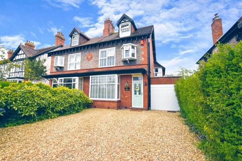 4 bedroom semi-detached house for sale, Alexandra Road, Market Drayton