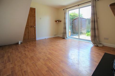 2 bedroom end of terrace house to rent, Friesland Close, Swindon SN5