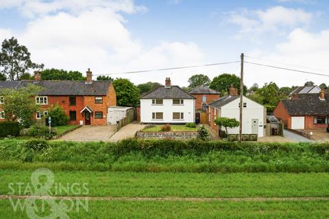 3 bedroom detached house for sale, Chapel Hill, Woodton, Bungay