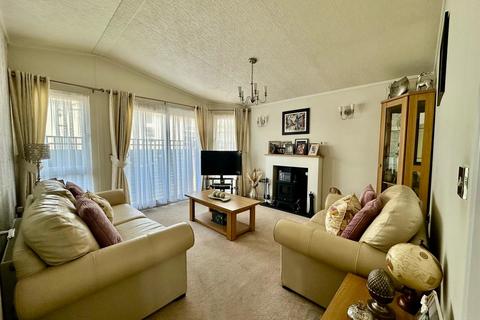 2 bedroom mobile home for sale, Woodbine Close, Waltham Abbey