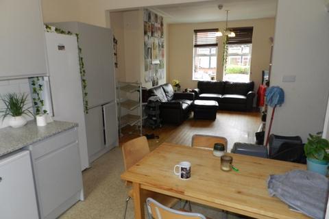 5 bedroom terraced house for sale, Mayville Place, Leeds